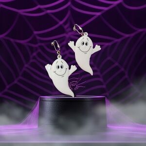 80's Lightweight Vintage White Ghost Clip-On Earrings